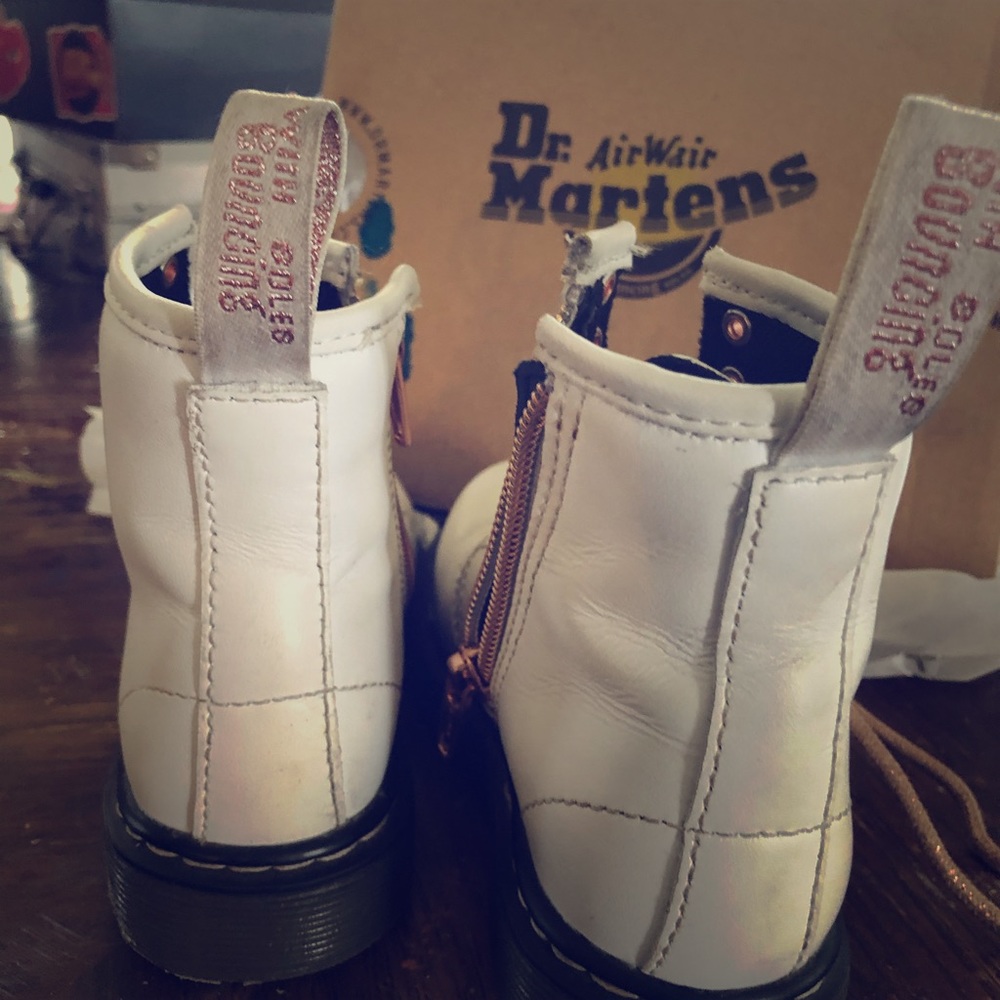 Toddler doc martens in white with gold detail